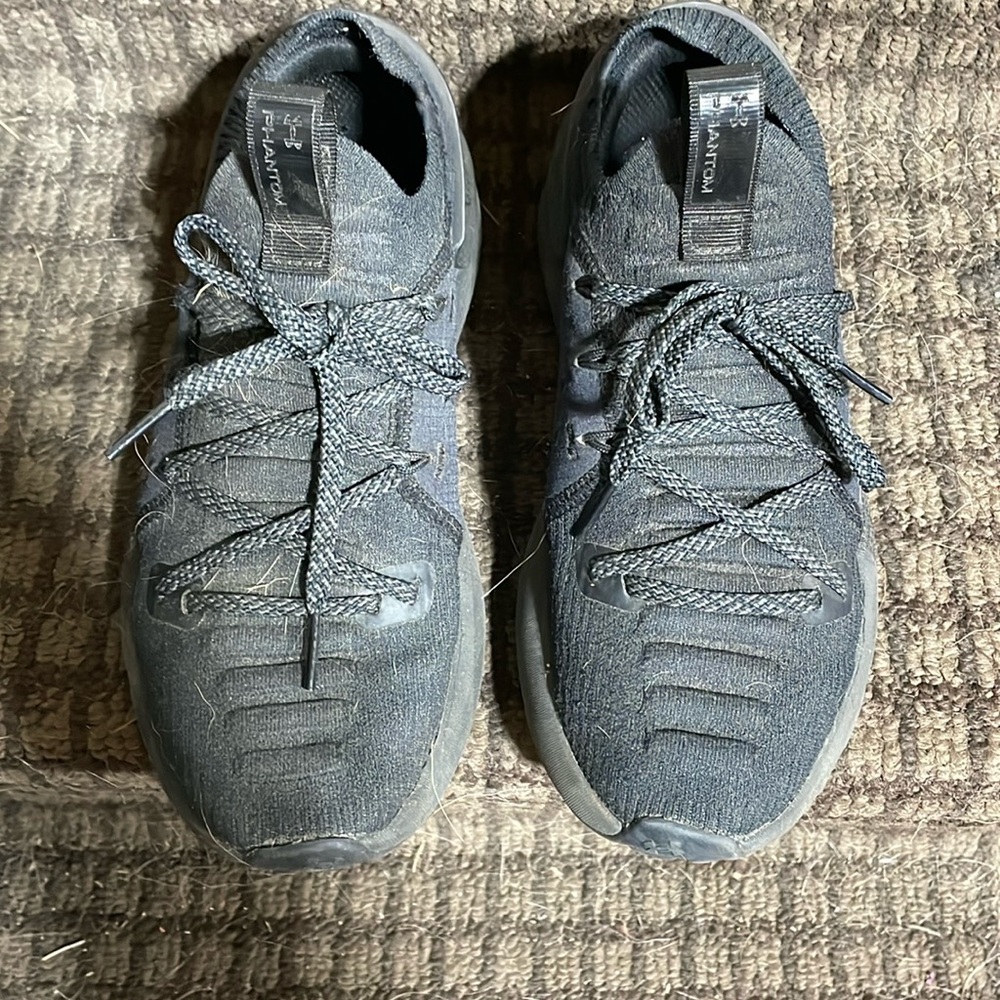 Under Armor Women’s sz 8 Runners